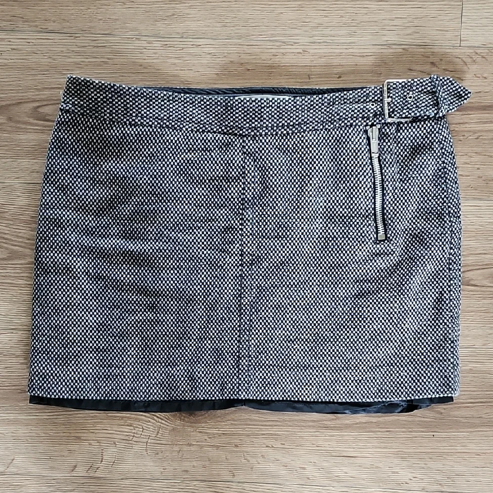 Tommy Hilfiger Black and White Mini Skirt, Size 16